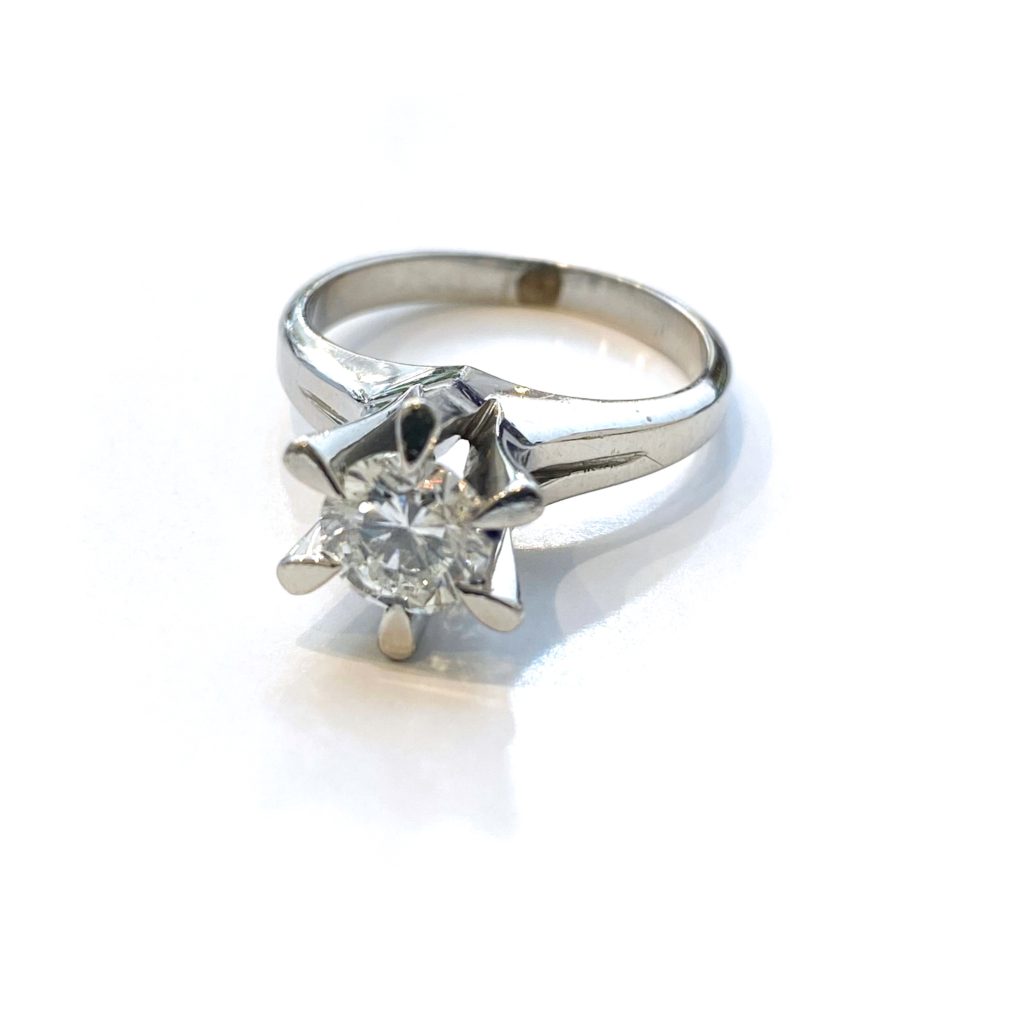 お母様の立て爪ダイヤリングを婚約指輪にリフォーム 2152 ジュエリー アグリア